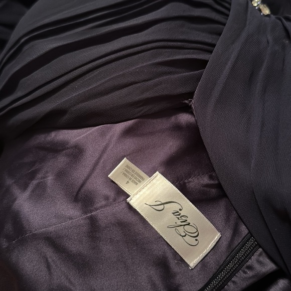 Eliza J
Embellished
High/Low Chiffon
Dress Gown Navy Blue size 4 6 8 10 or 16 - Picture 15 of 15